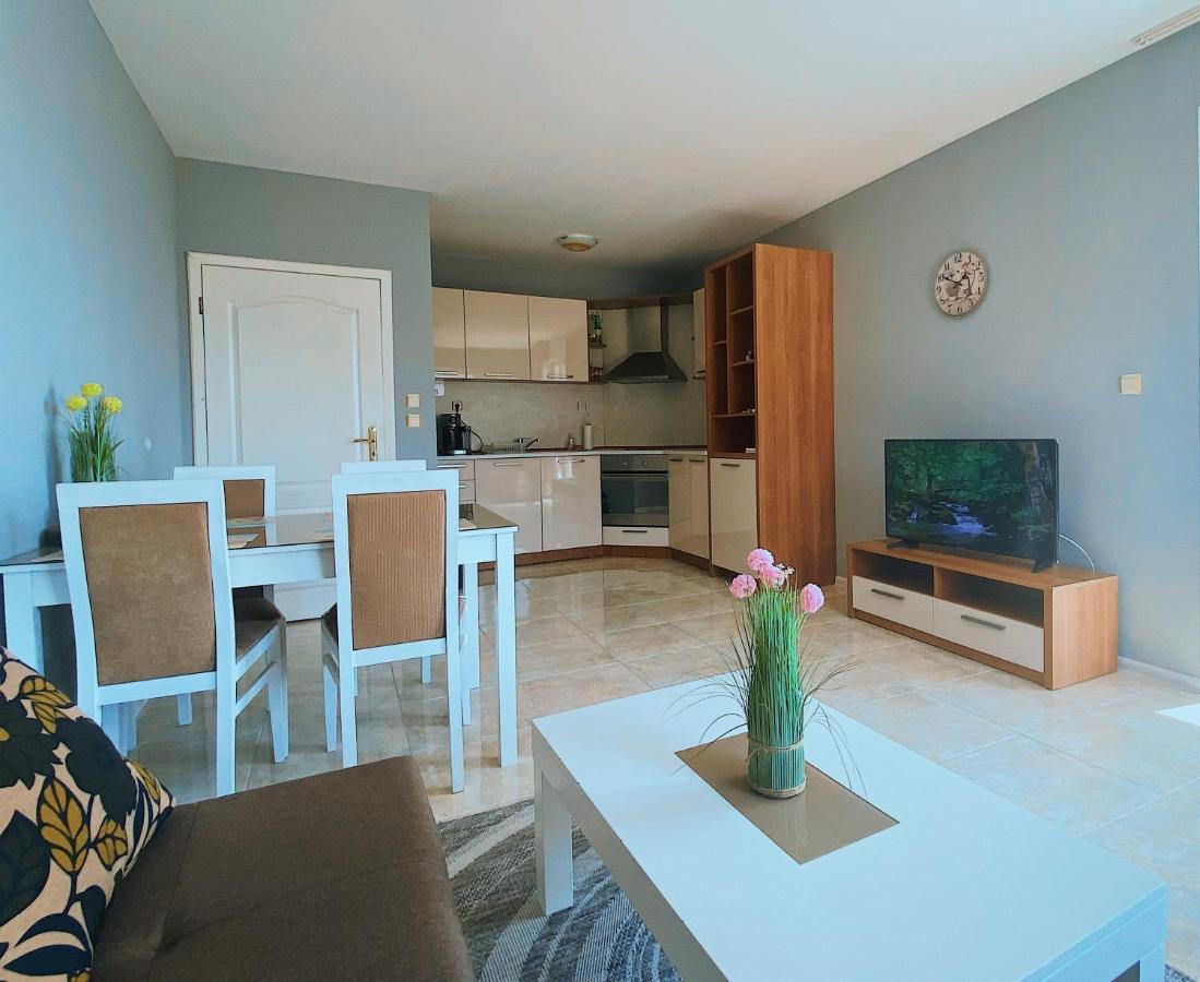 First Line On The Beach Cosy Sea Paradise Apartments Kavarna Luaran gambar